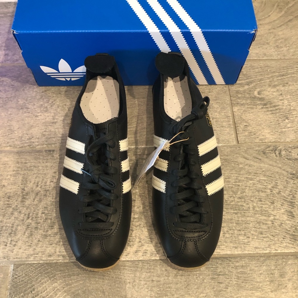 Adidas Originals Country Japan Leather Sneakers Black White Mens Shoes - New! - Picture 6 of 9